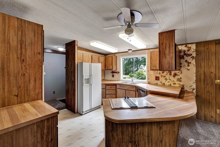 Property Photo:  13115  204th Street Ct E  WA 98338 