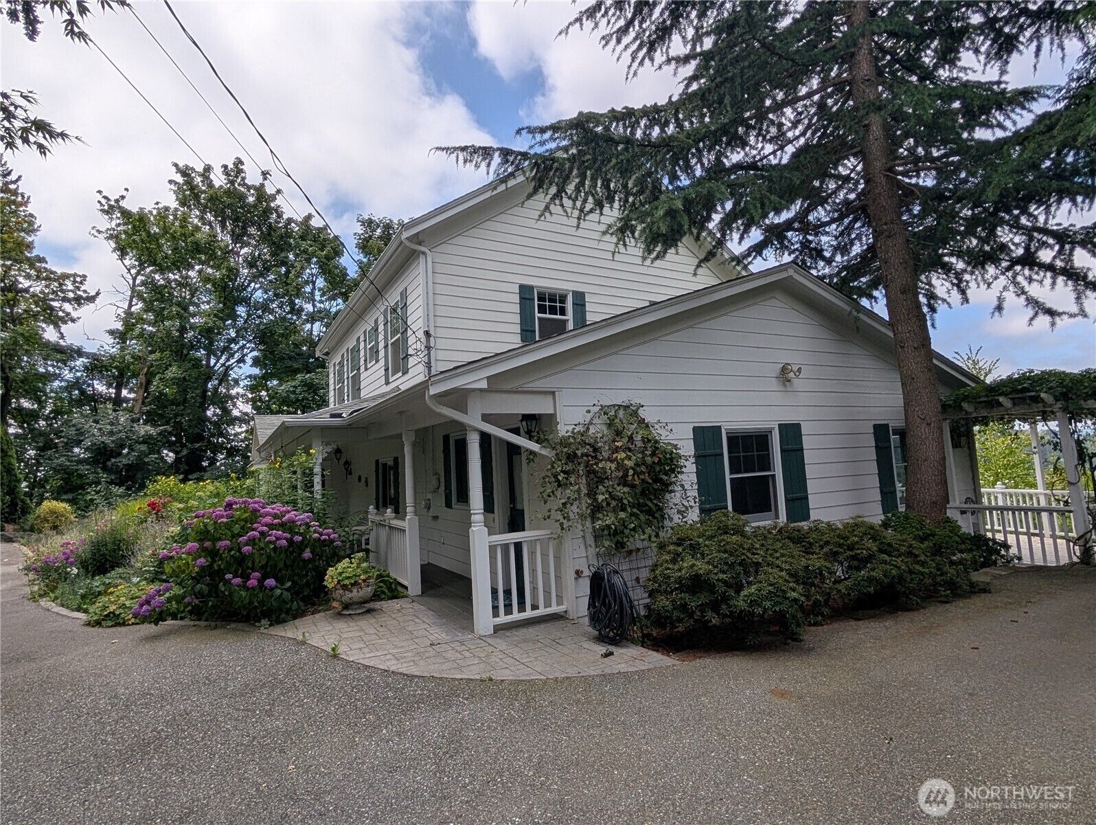 Property Photo: 405 S 7th WA 98274