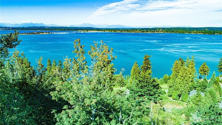 5488  Puffin Place  Blaine WA 98230 photo