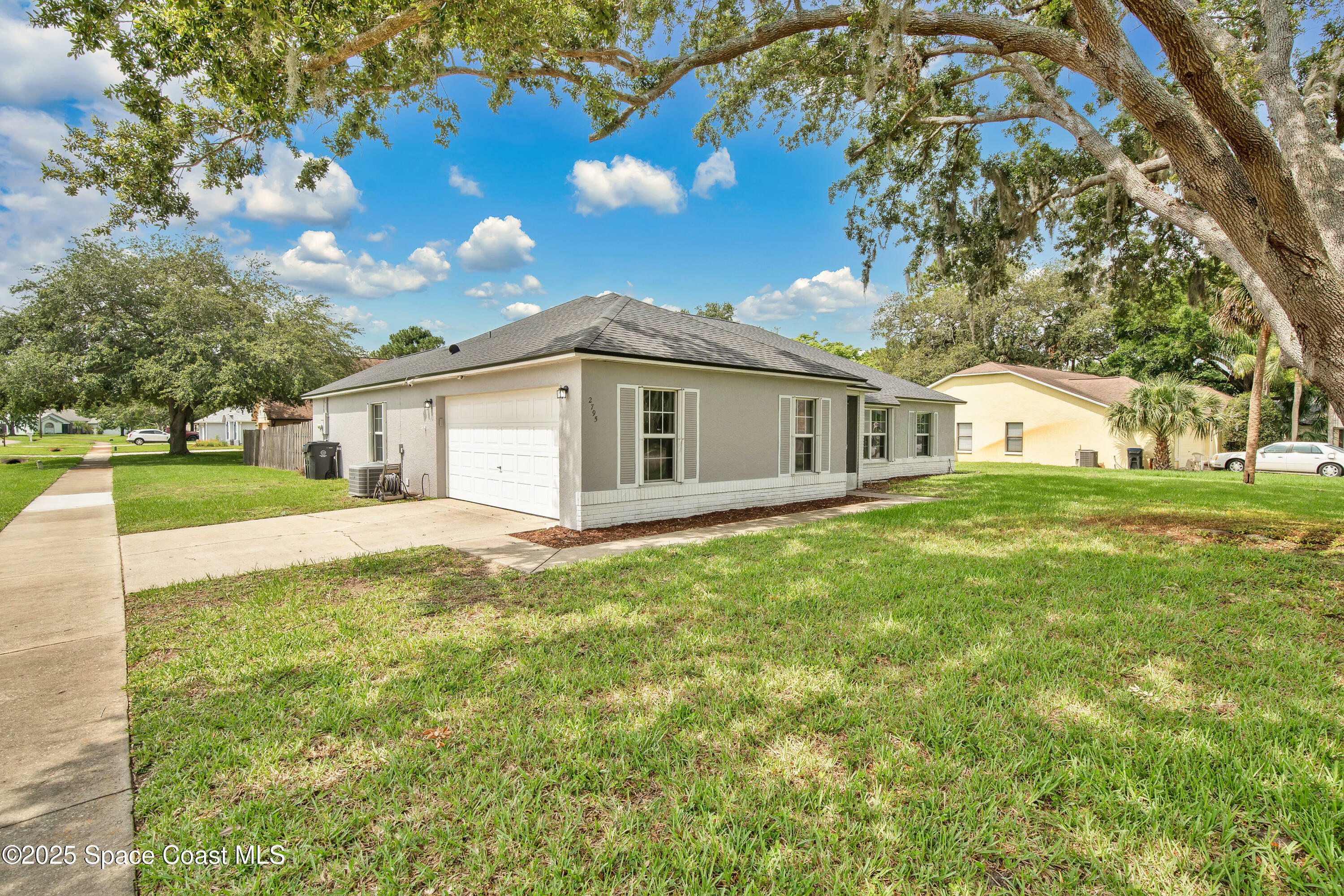 Property Photo:  2795 Saint Marks Drive  FL 32780 