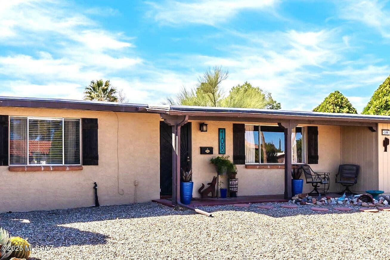 Property Photo: 108 E El Limon AZ 85614
