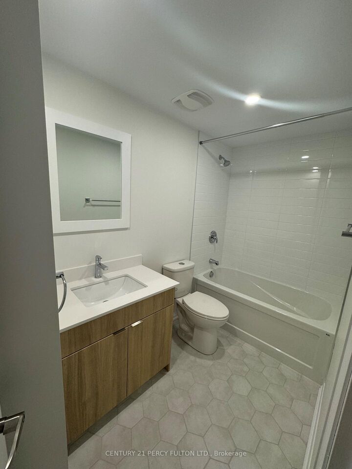 Photo de la propriété:  167 Thirtieth Street 3  ON M8V 4E5 