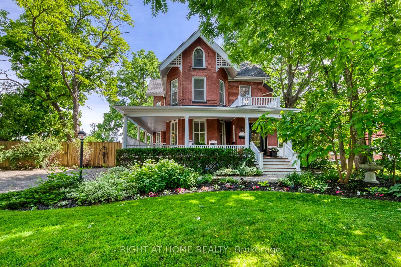 Property Photo: 118 Main Street S ON L6W 2C8
