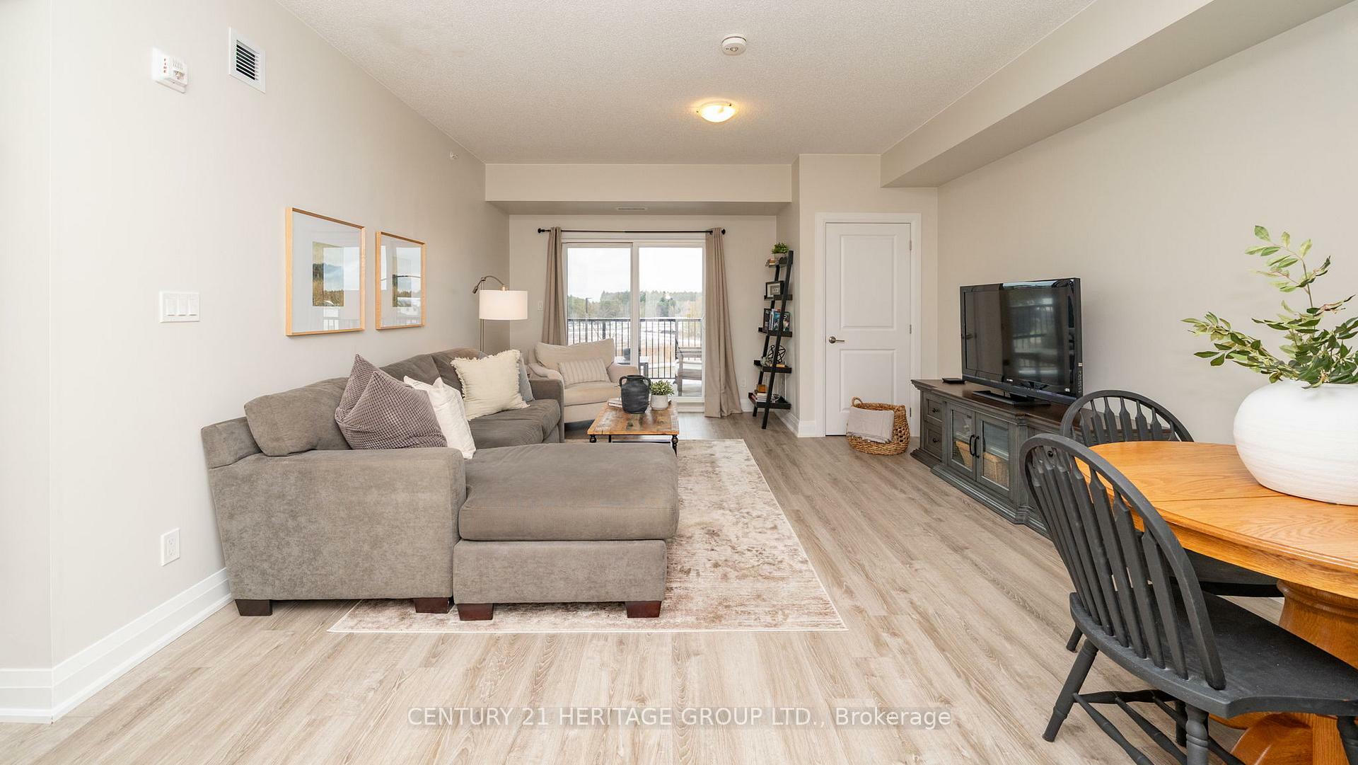 Photo de la propriété: 54 Koda Street 207 ON L9J 0J6