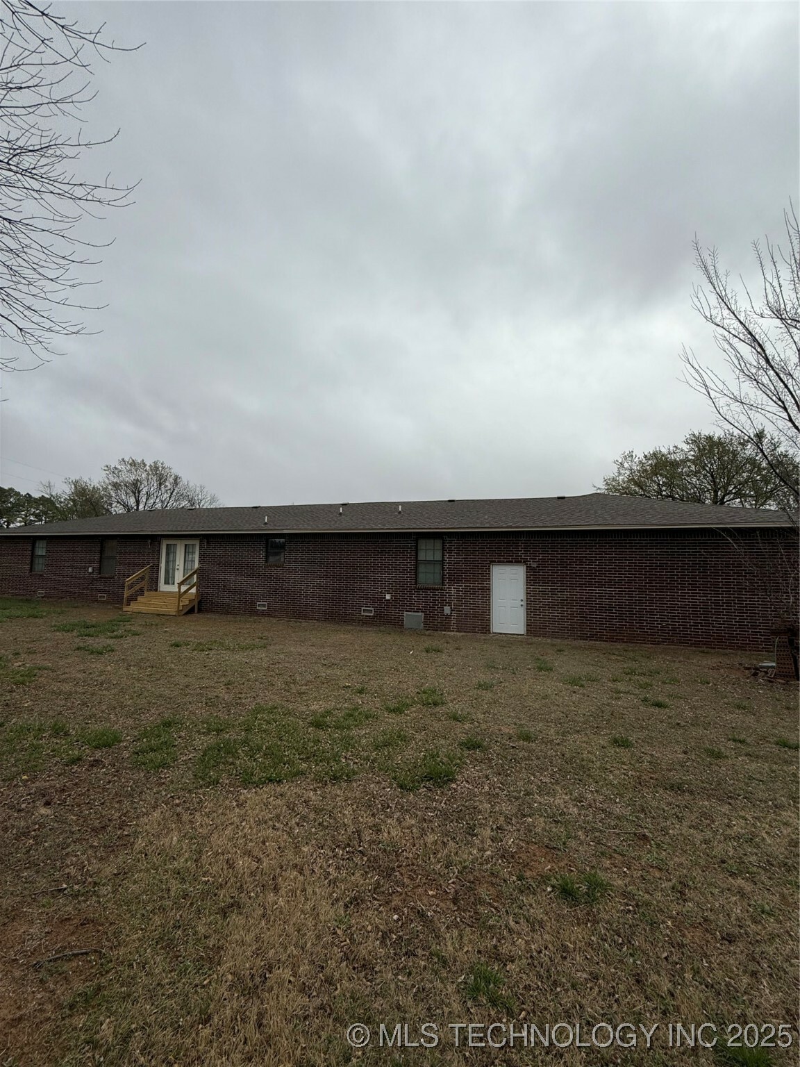 Property Photo: 2600 N McIntosh Circle OK 74023