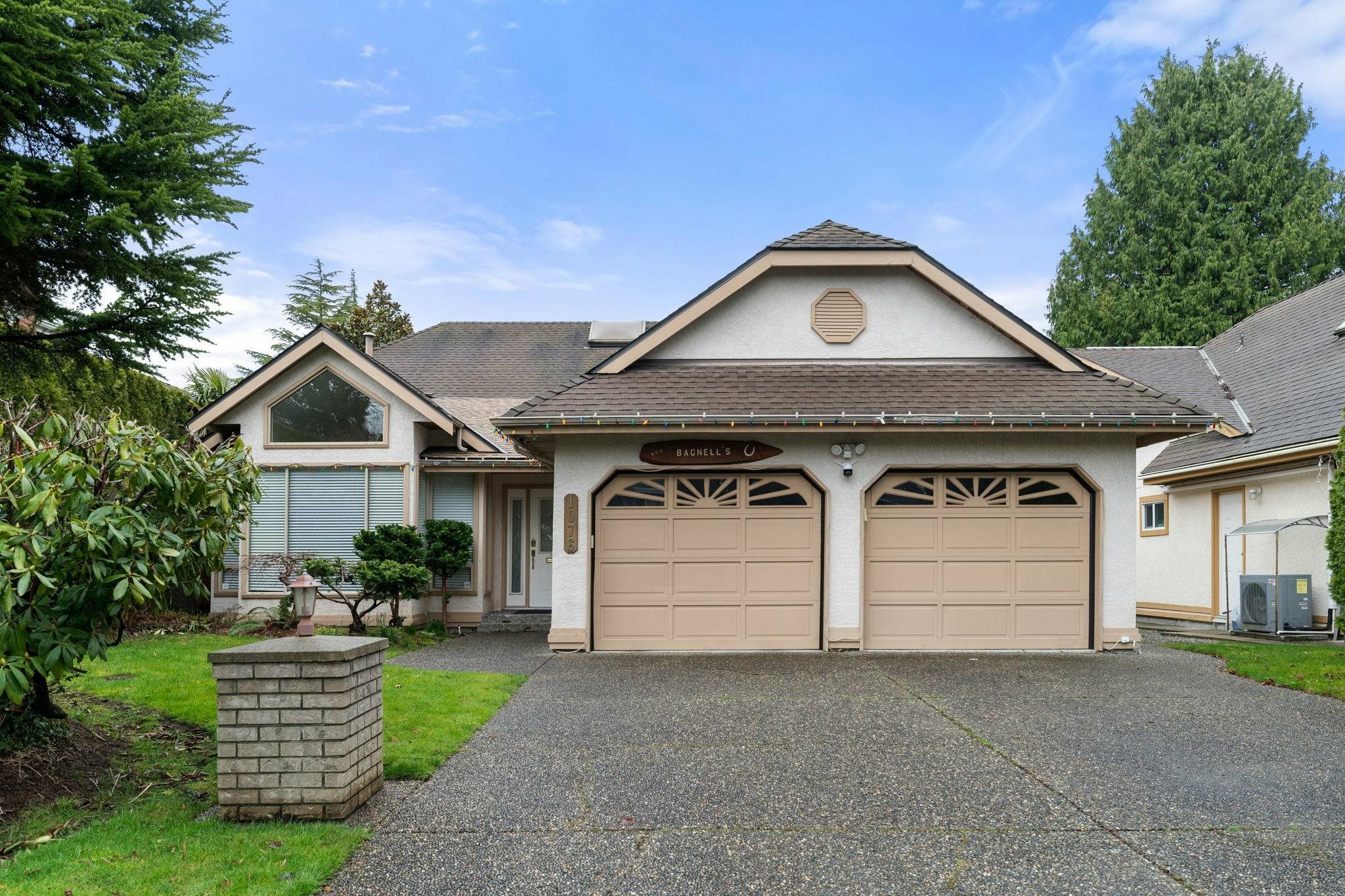 Property Photo: 1076 51 Street BC V4M 4C4