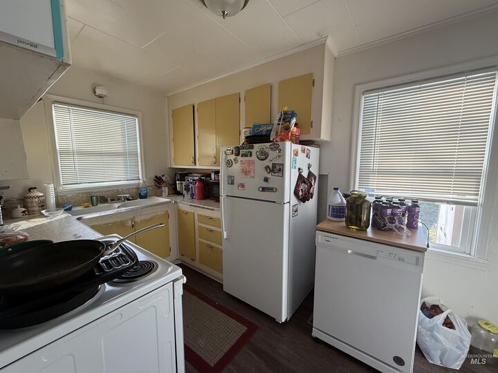 Property Photo:  414 13th St  WA 99403 