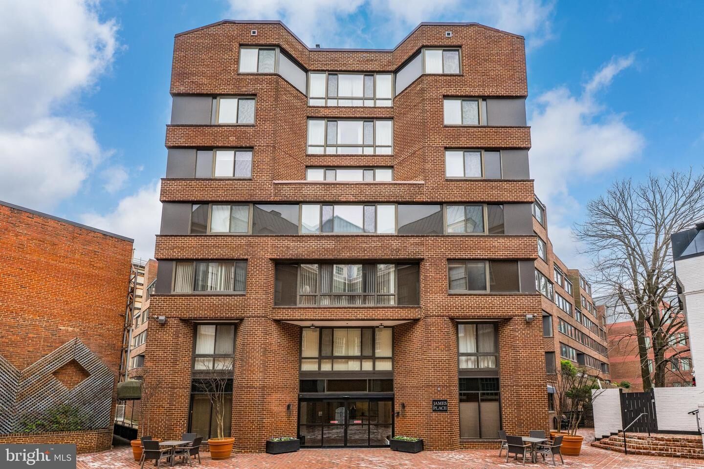 Property Photo:  1077 30th Street NW 206  DC 20007 