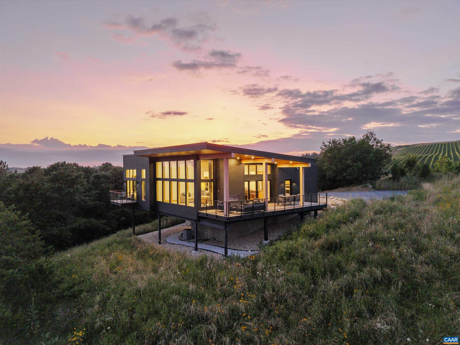 Property Photo: 410 Twelve Ridges Way VA 24483