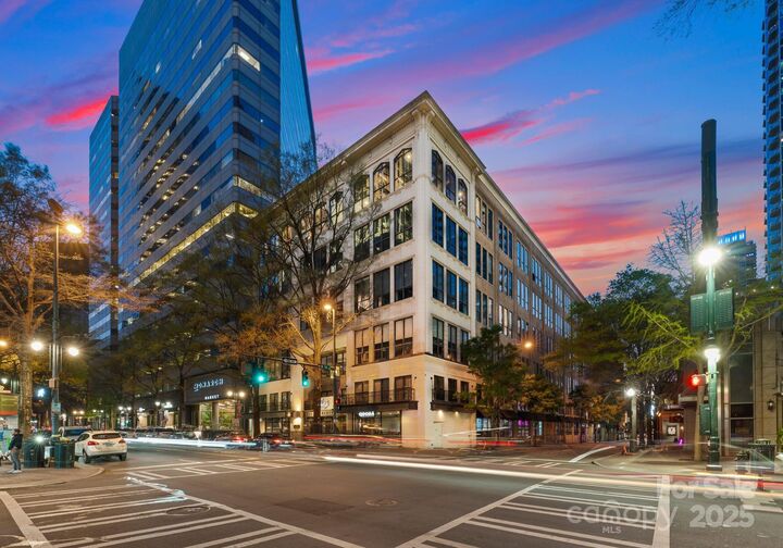 Property Photo:  127 N Tryon Street 615  NC 28202 