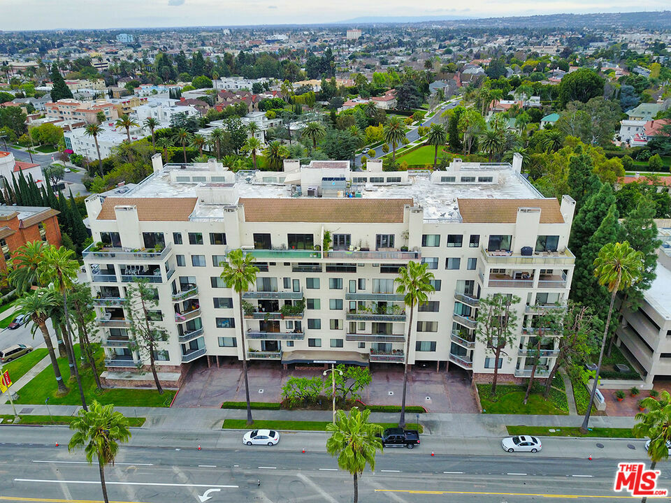 Property Photo: 4460 Wilshire Blvd CA 90010
