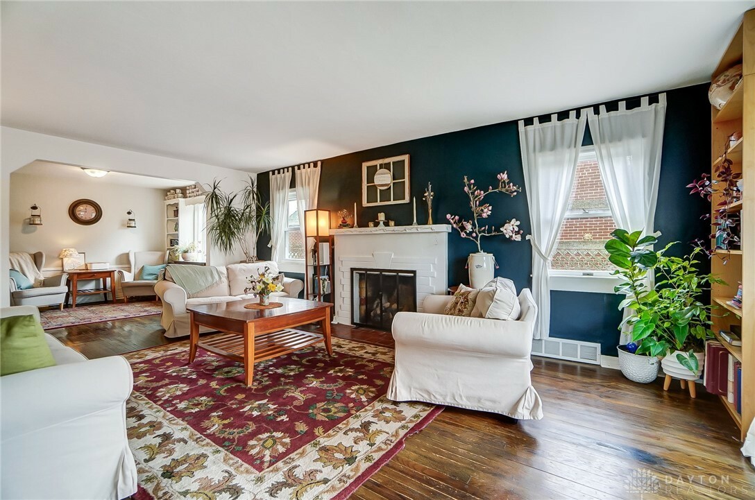 Property Photo: 810 Broadmoor Drive OH 45419