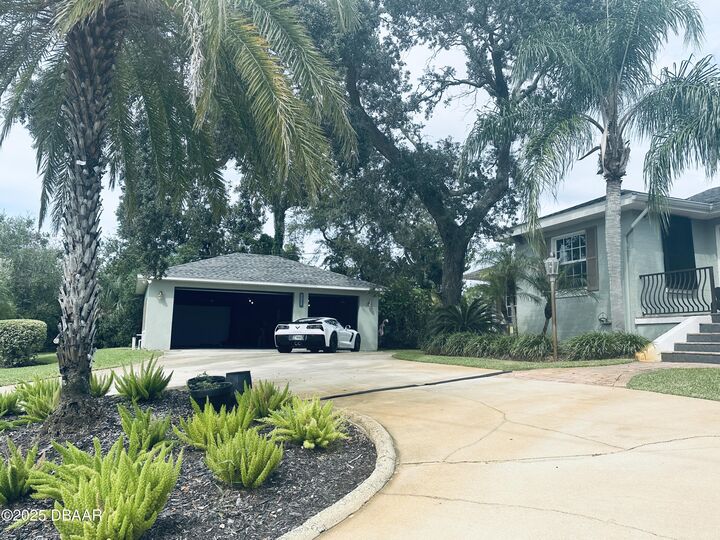 Property Photo:  1608 N Halifax Avenue  FL 32118 