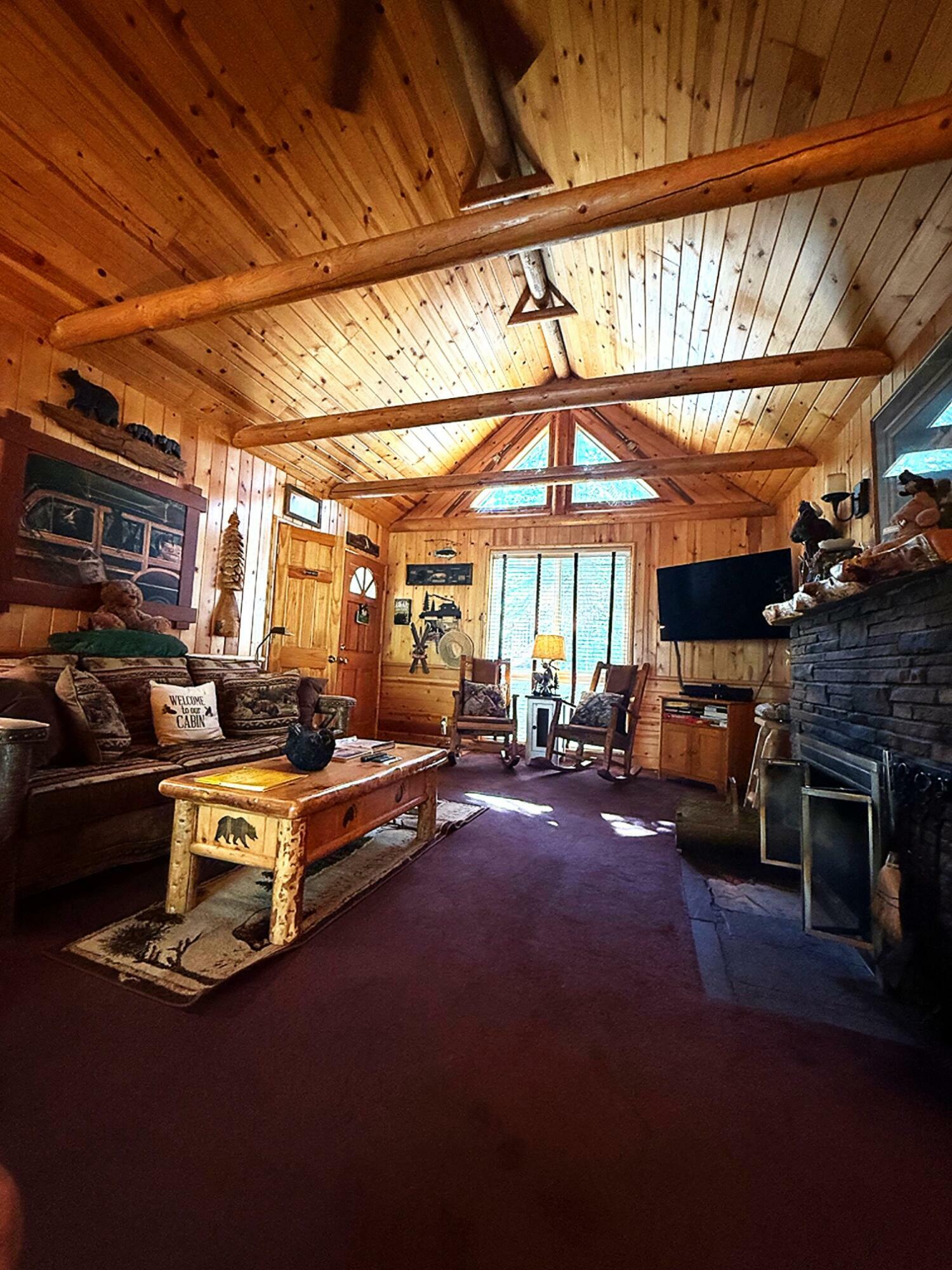 Property Photo: 473 Chipmunk Lane Lane CA 92315