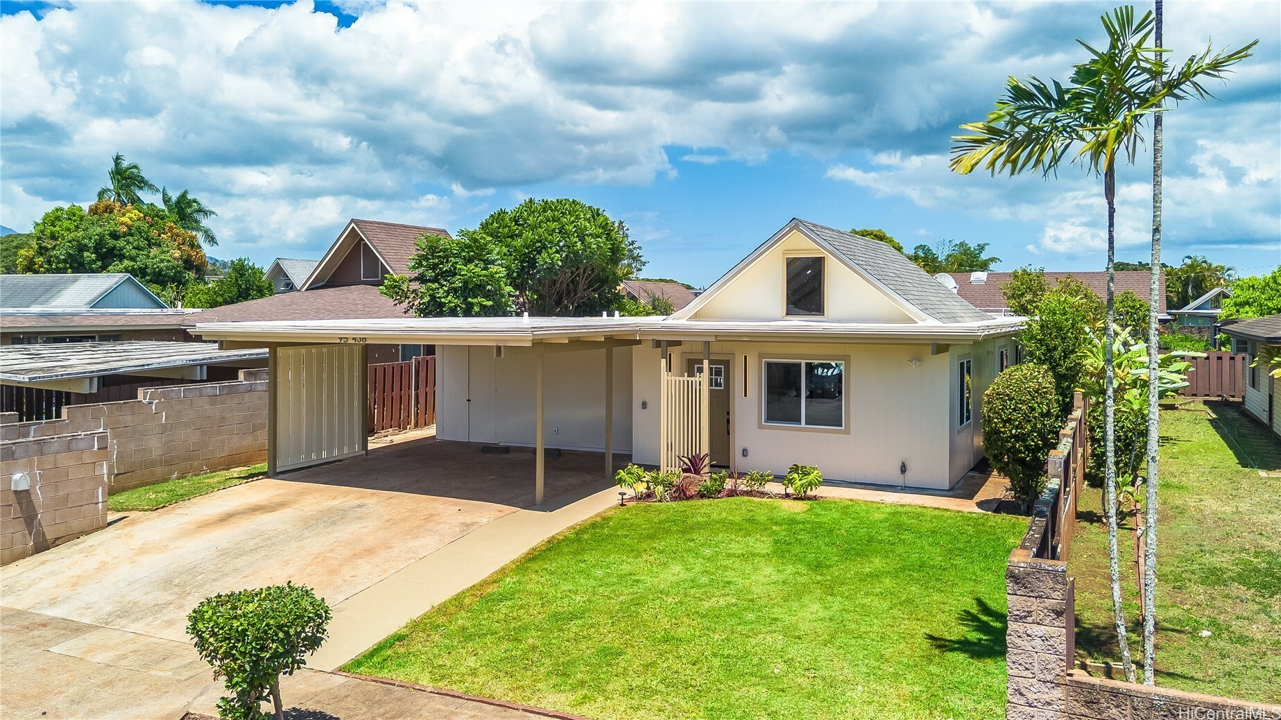 Property Photo: 95-438 Kaawela Place HI 96789