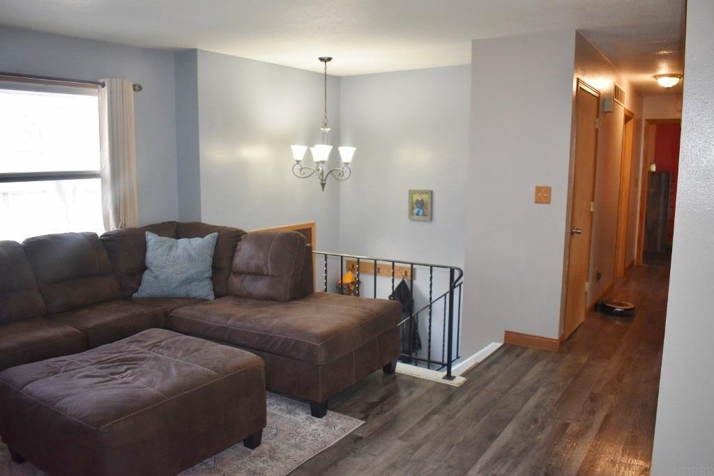Property Photo: 816 2nd Ave N.e. IA 50662