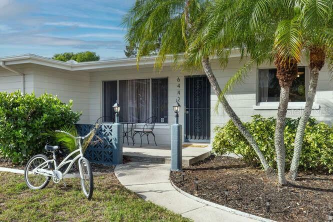 6442 Colonial Drive  Sarasota FL 34231 photo