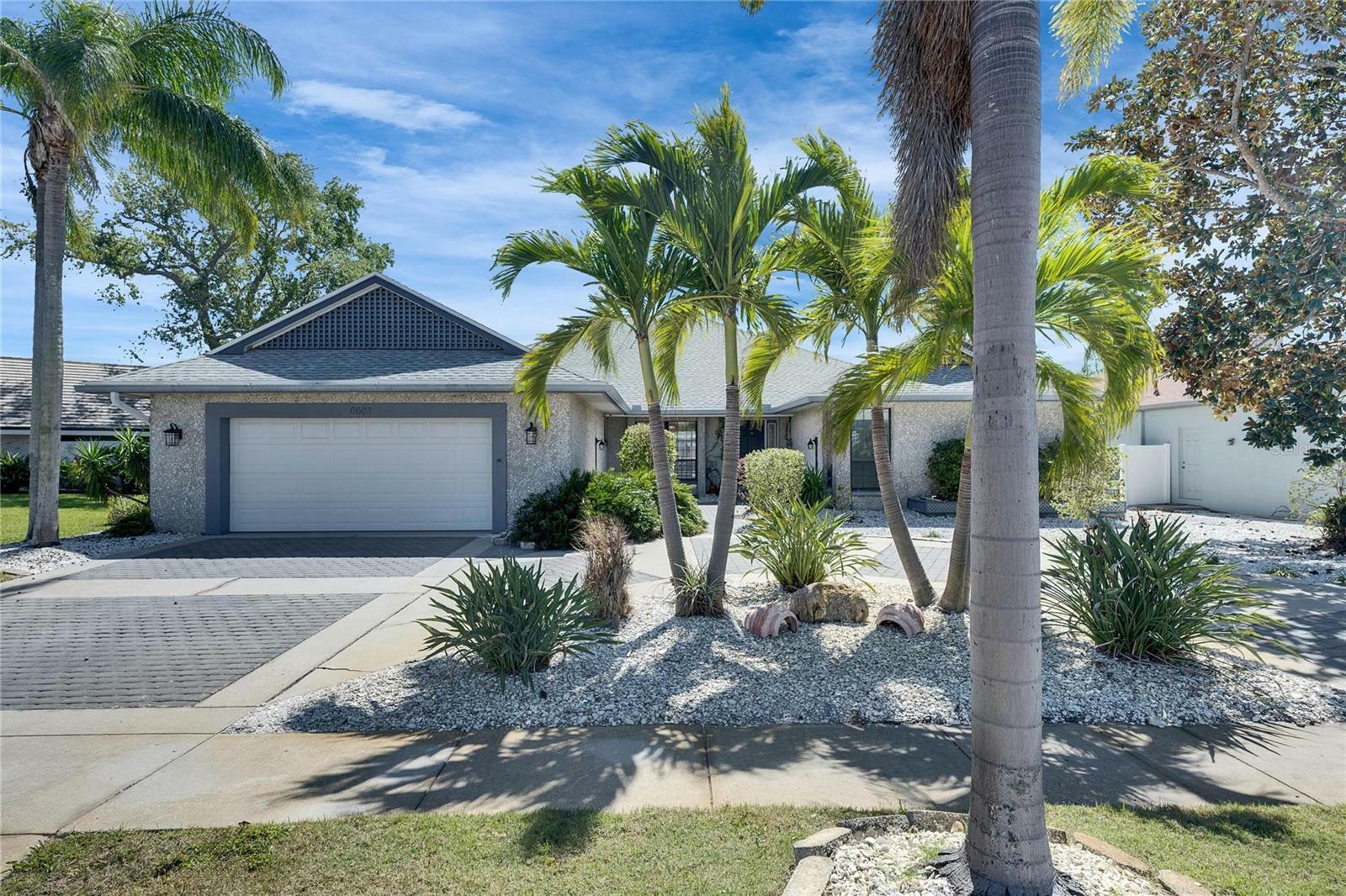 Property Photo: 6603 Seabird Way FL 33572