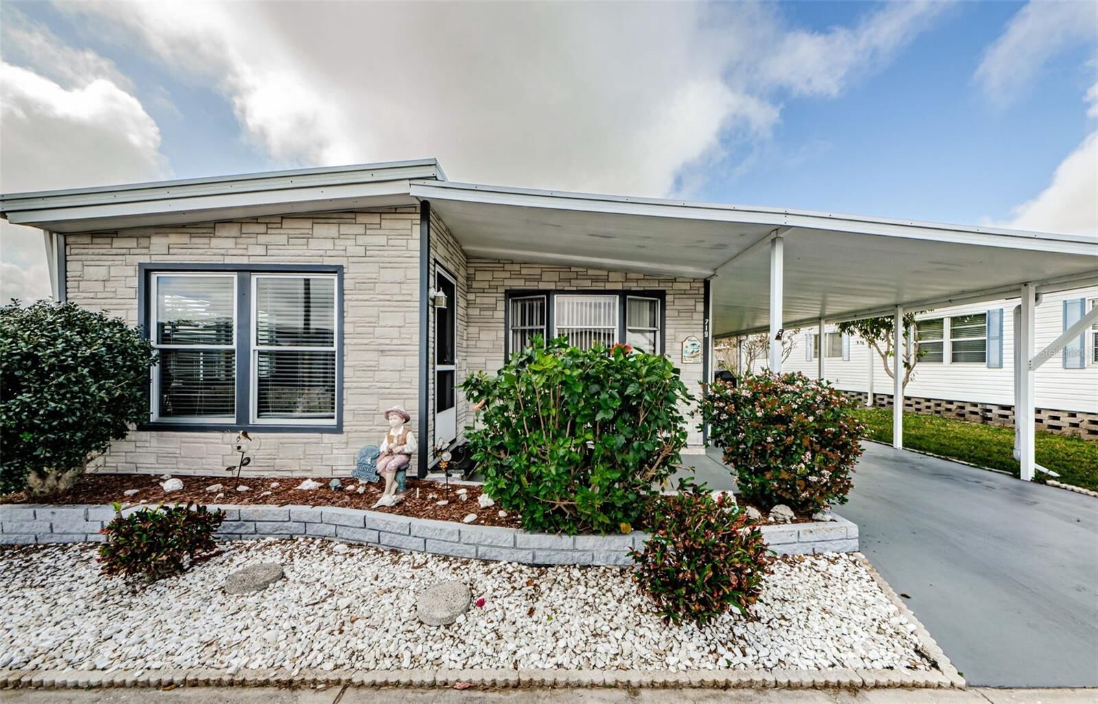 Property Photo: 719 Sugar Palm Street FL 33778