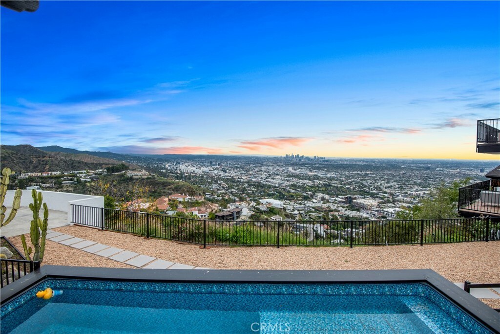 Property Photo:  8300 Grand View Drive  CA 90046 