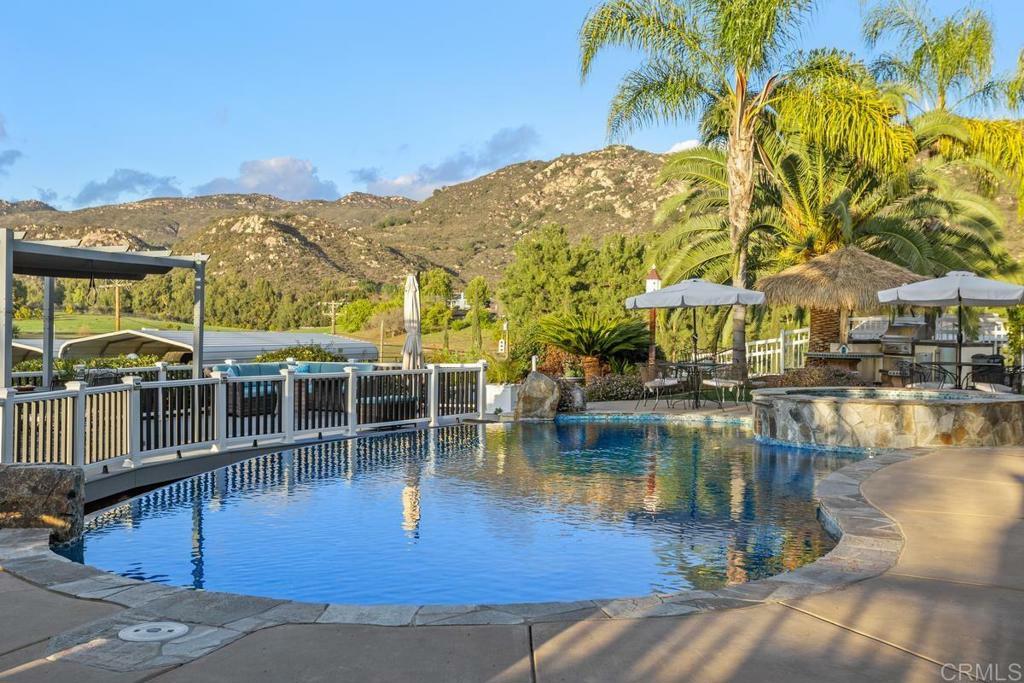 913 North Avenue  Escondido CA 92026 photo