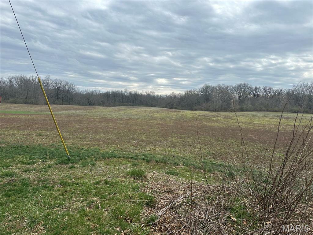 Property Photo:  