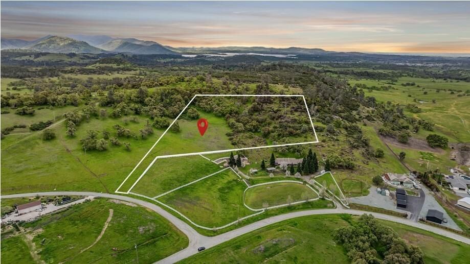 Property Photo: 3683 Pardee Court CA 95252