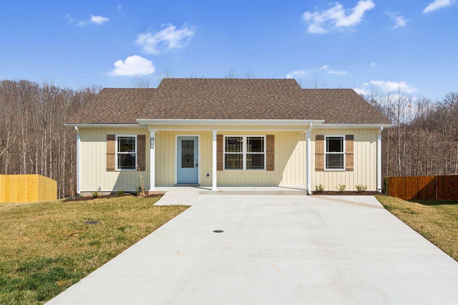 Property Photo:  410 Mattingly Dr  TN 37042 