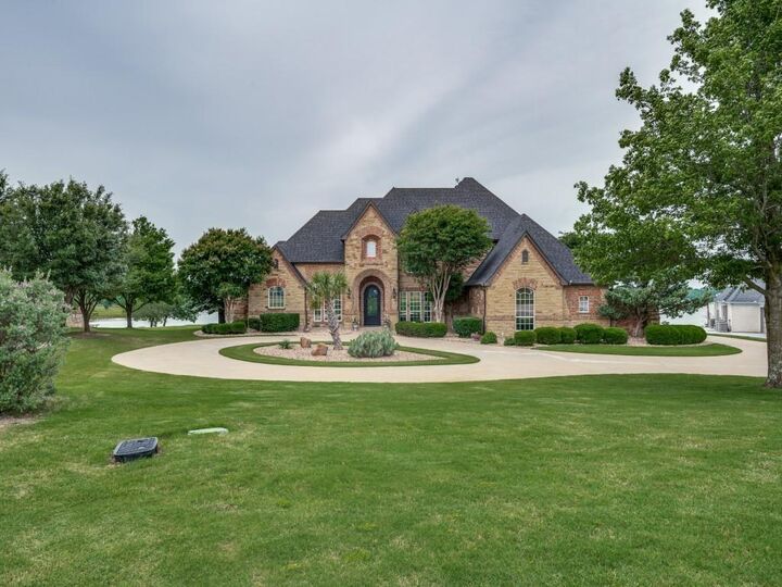 Property Photo:  110 Eagle Point Drive  TX 75165 