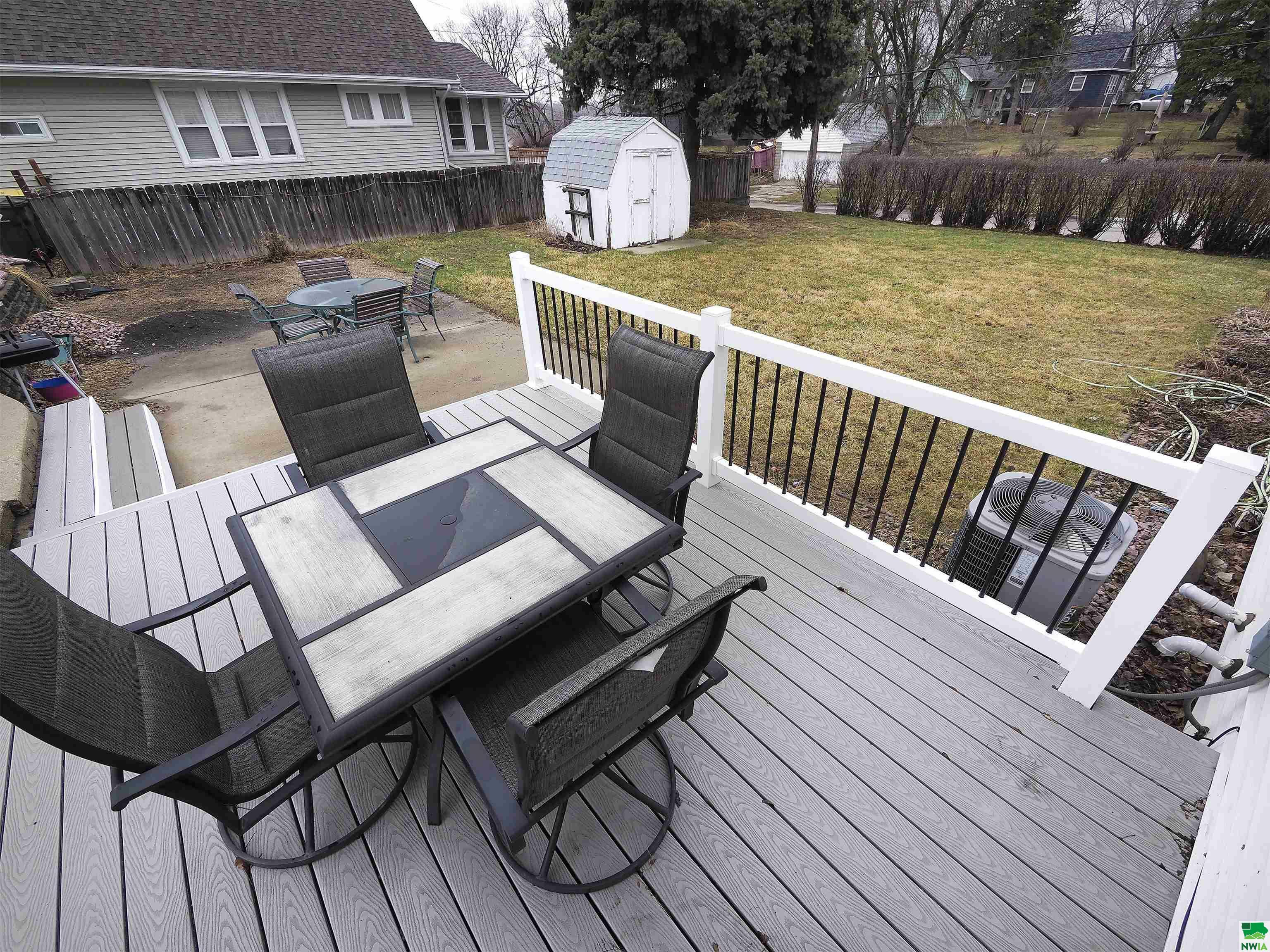 Property Photo: 521 S Westcott St IA 51106