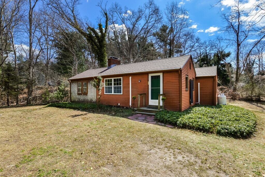 Property Photo:  62 Wild Harbor Rd  MA 02556 