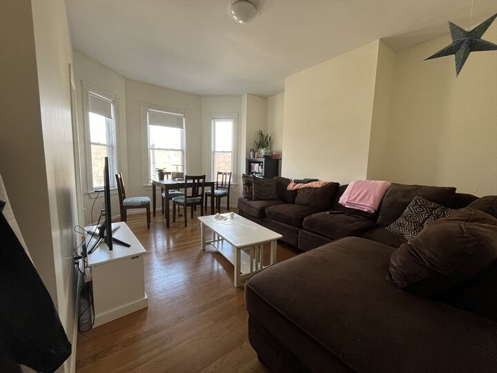 Property Photo:  176 Hyde Park Ave. 2  MA 02130 