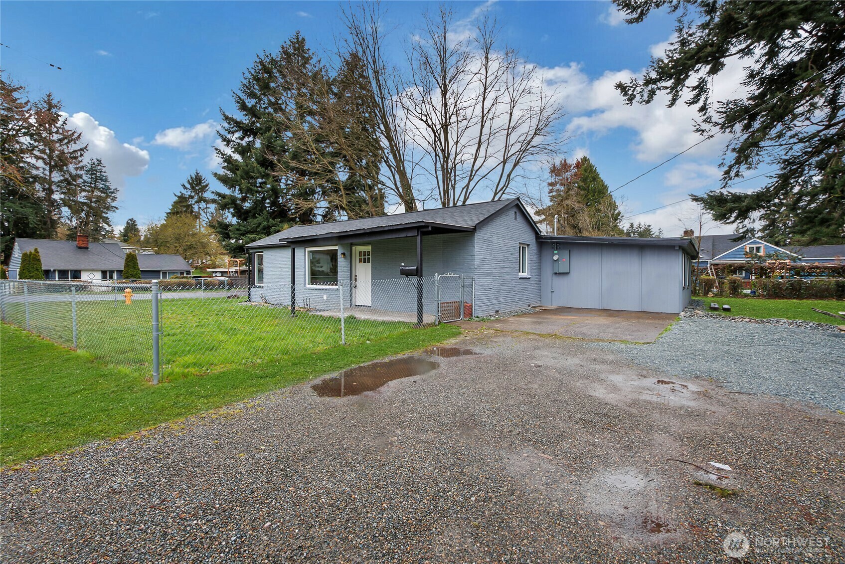 Property Photo: 2804 S 144th Street WA 98168