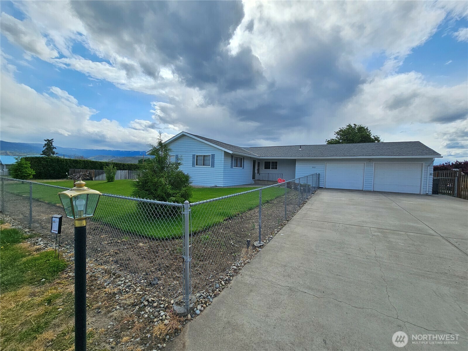 Property Photo: 312 N Perry Avenue WA 98802
