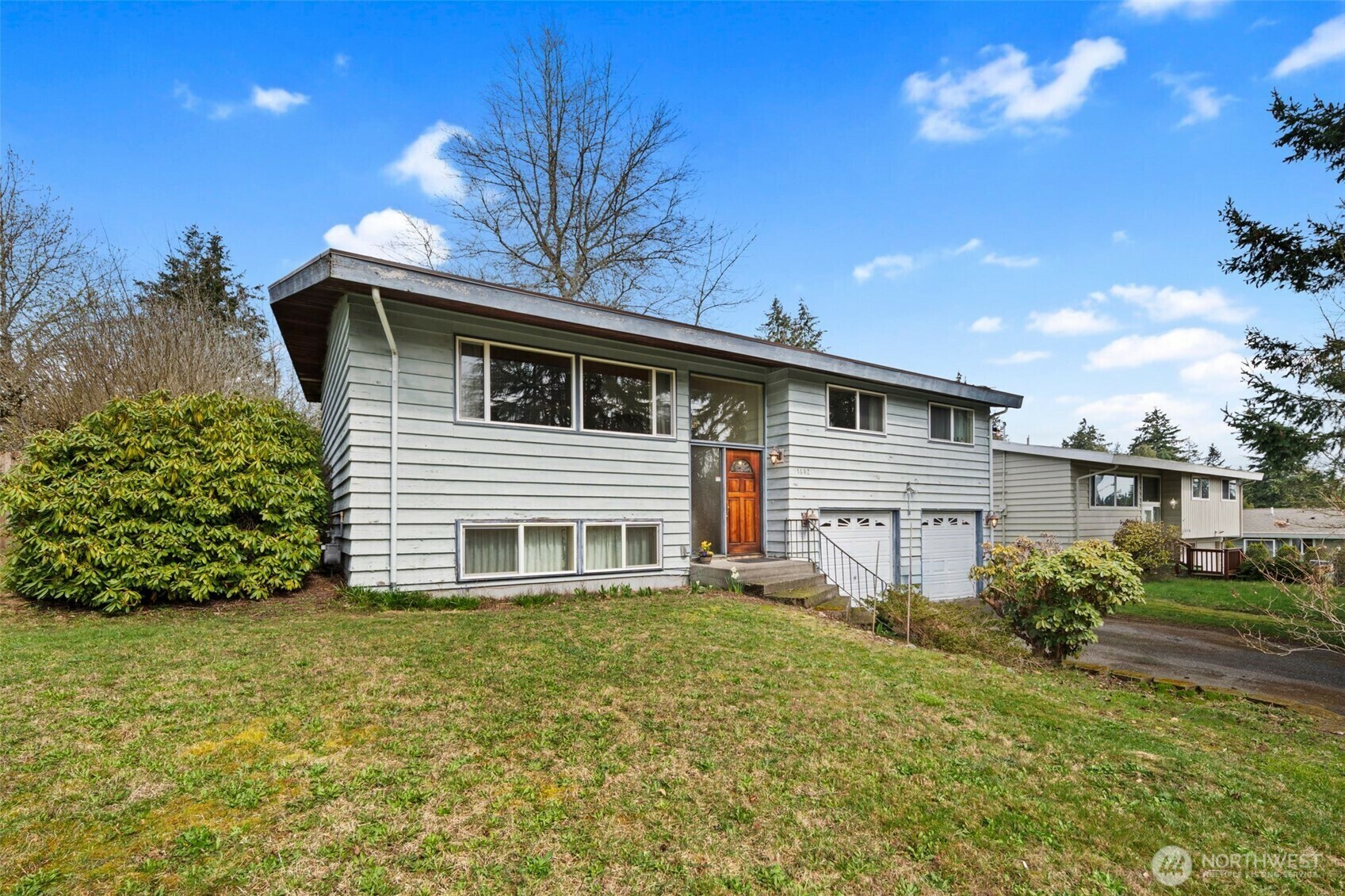 Property Photo: 1642 N 180th Street WA 98133