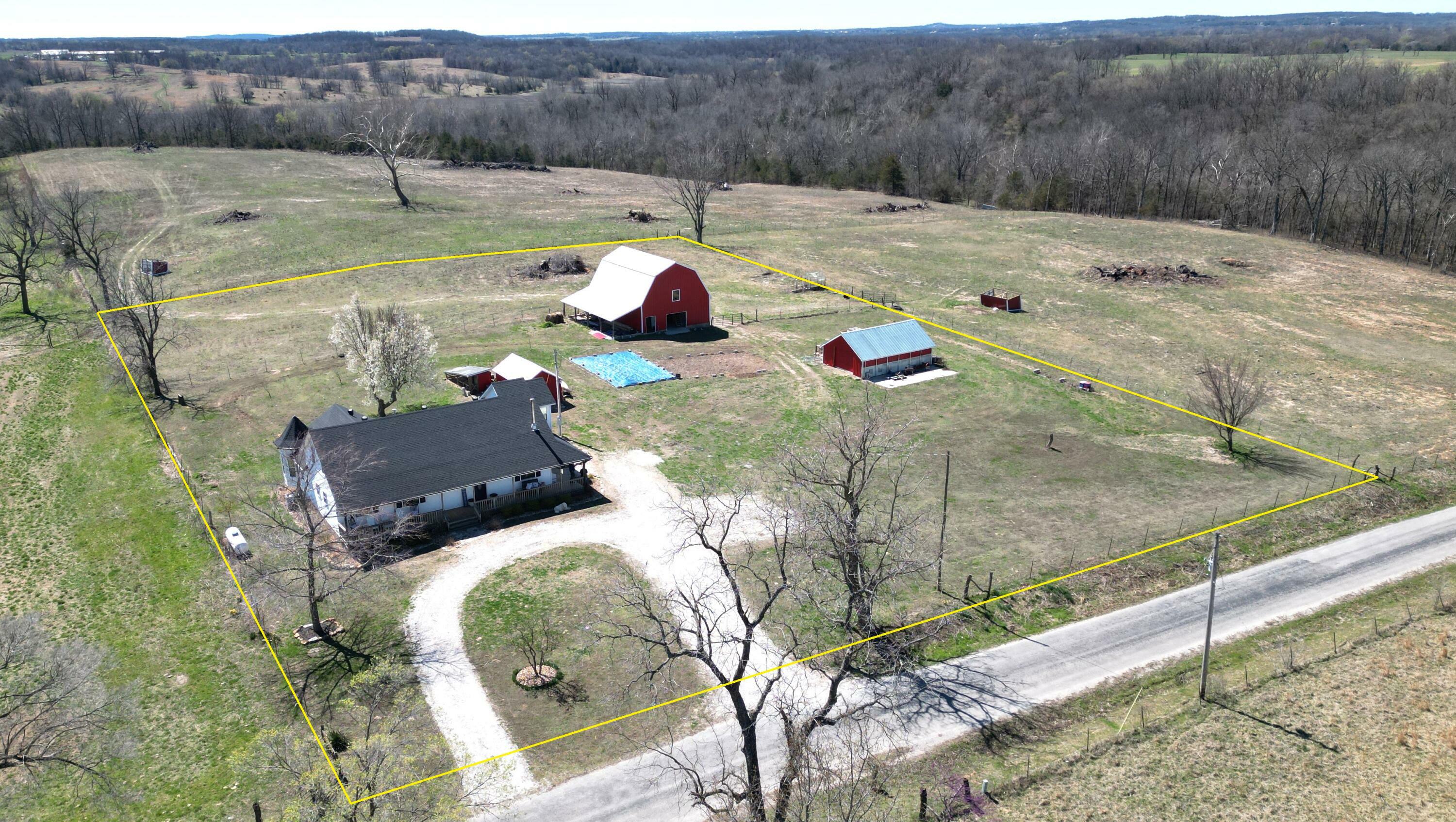 Property Photo:  1892 E 415th Road  MO 65663 
