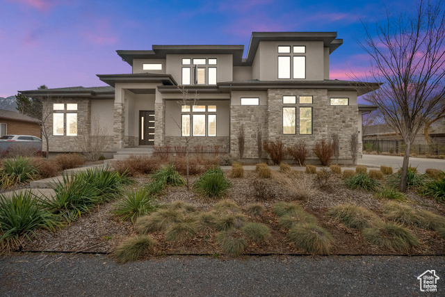 Property Photo: 8165 S Willow Creek Cove E UT 84093