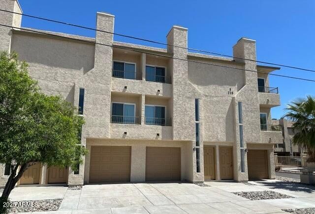 Property Photo: 225 N Pomeroy -- 16 AZ 85201