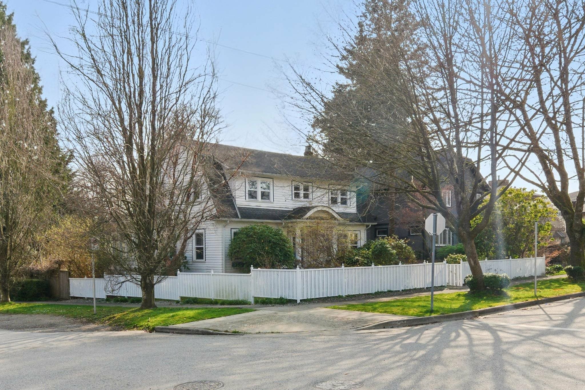 Photo de la propriété: 3506 W 42nd Avenue BC V6N 3H6