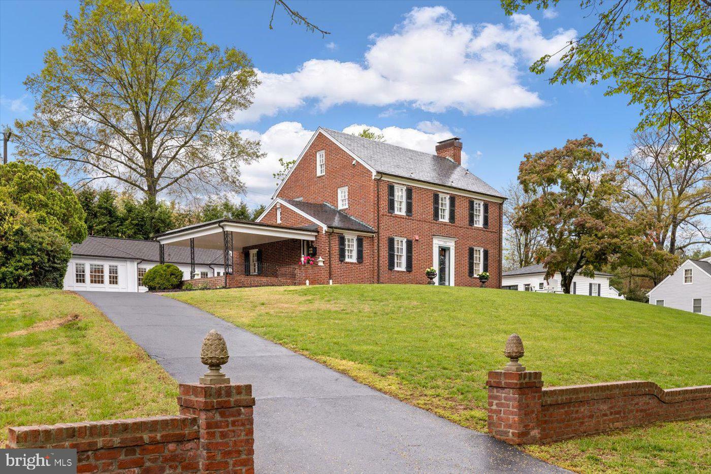 Property Photo: 1702 Franklin Street VA 22401