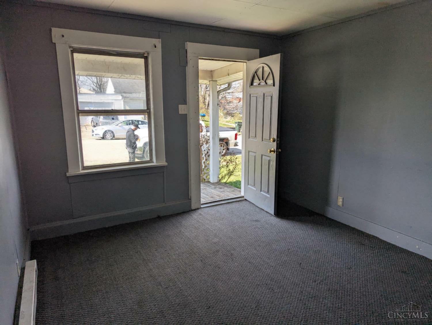 Property Photo: 613 Auburn Street OH 45042