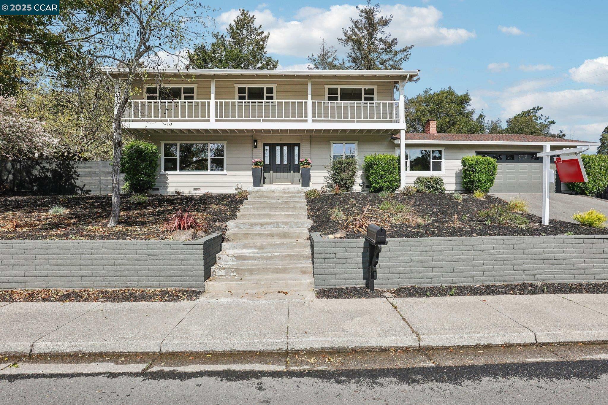 Property Photo: 211 Corliss Dr CA 94556