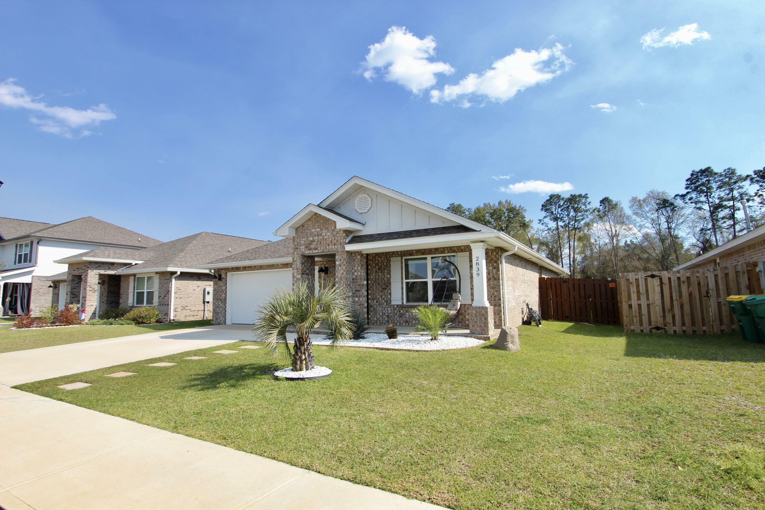 Property Photo: 2839 Patriot Ridge Drive FL 32539