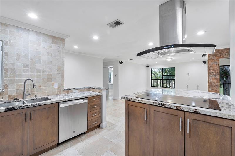 Property Photo:  3367 NW 47th Ave 3264  FL 33063 