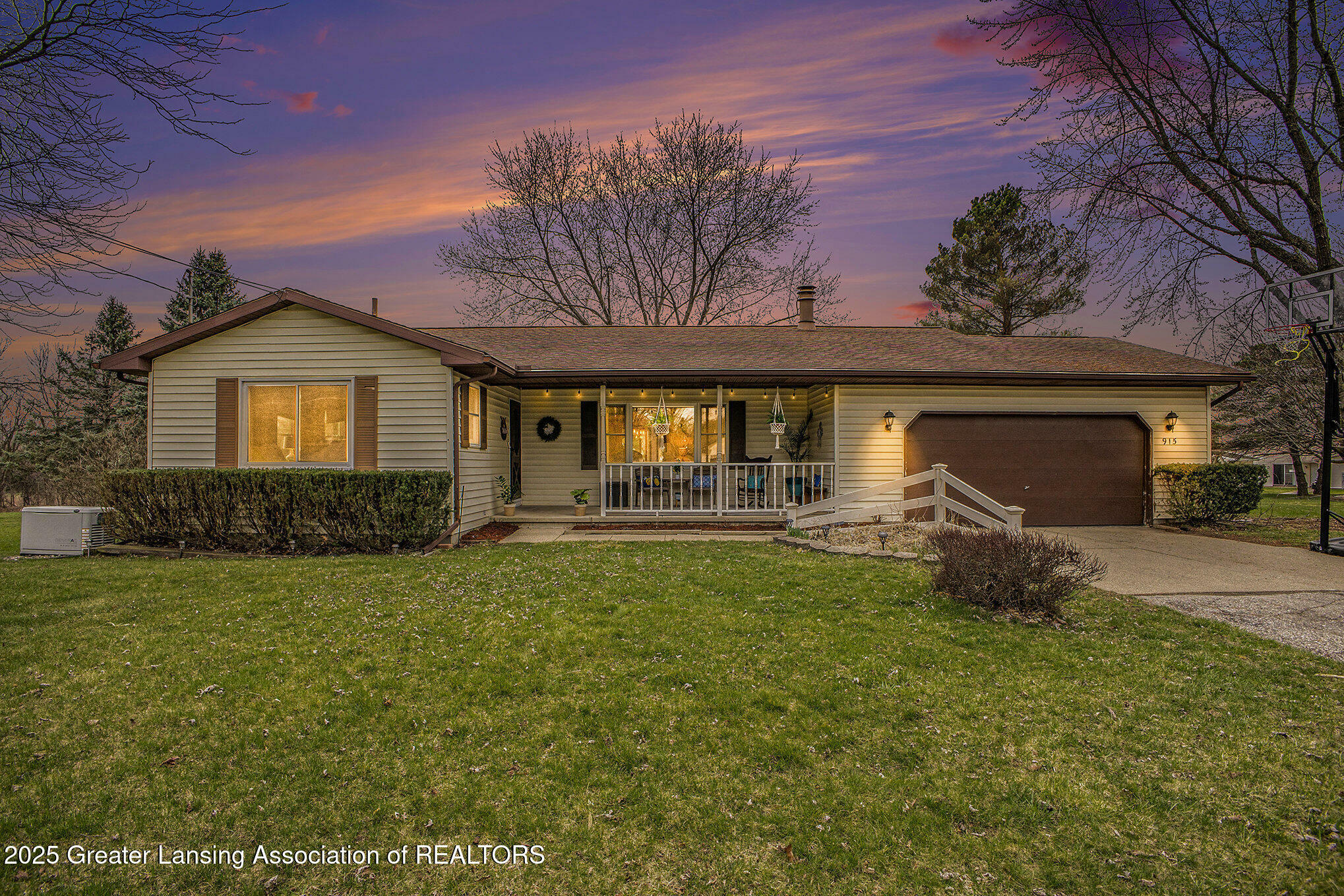 915 High Street  Charlotte MI 48813 photo