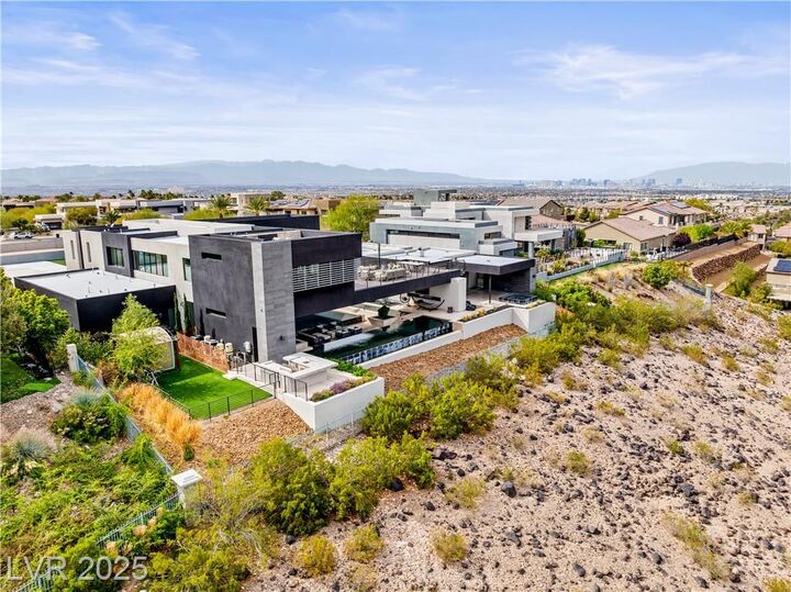 Property Photo: 2787 La Bella Court NV 89052