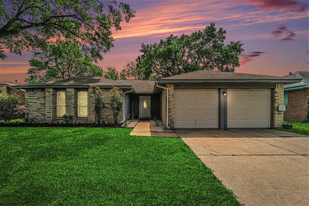 19511 Spanish Needle Drive  Houston TX 77084 photo