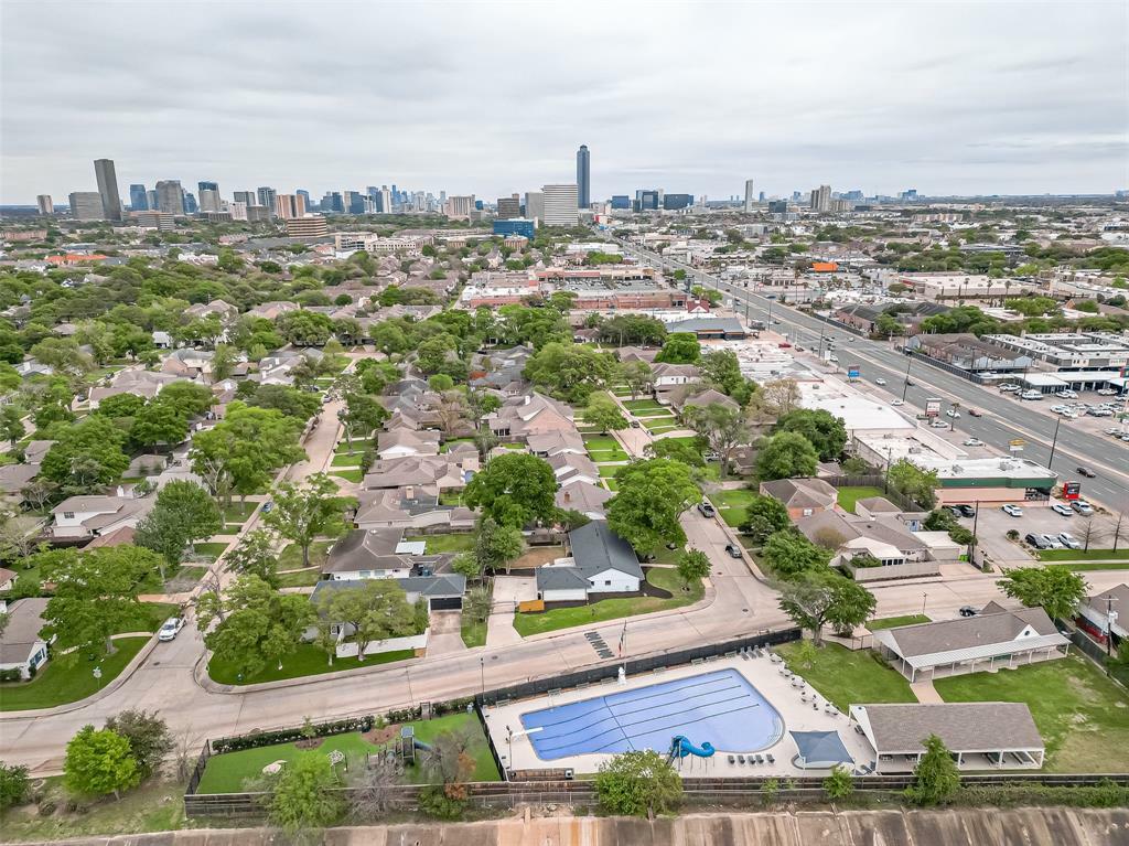 Property Photo: 6254 Locke Lane TX 77057