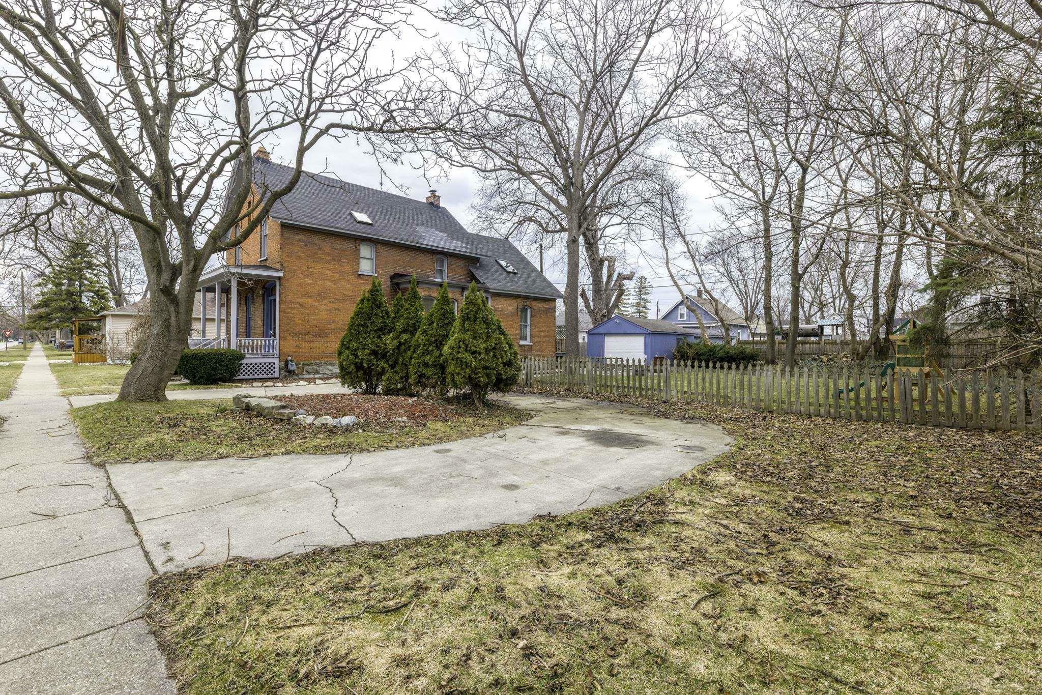 Property Photo: 2418 Maple Street MI 48060