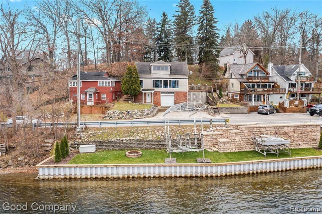 423 Heights Road  Lake Orion MI 48362 2620 photo